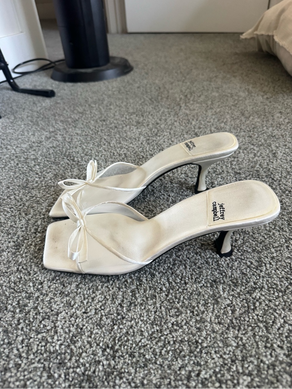 Jeffrey Campbell Ivory Satin Bow Slide Mules - Picture 5 of 7